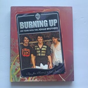 Burning Up On Tour With The Jonas Brothers Book Entertainment Memorabilia